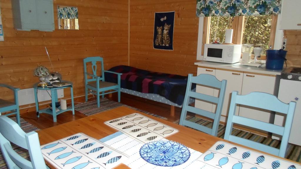 Pihlajamaeen Lomamoekit Vanhakyla Quarto foto