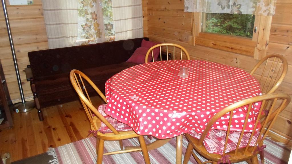 Pihlajamaeen Lomamoekit Vanhakyla Quarto foto